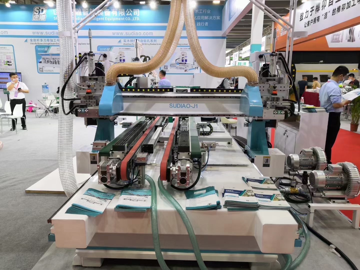 木門(mén)四邊鋸